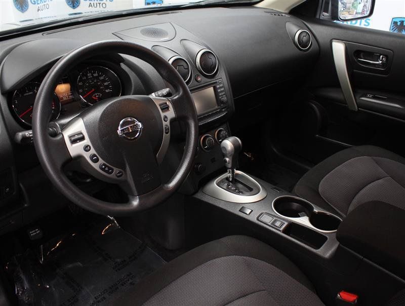 Used 2013 Nissan Rogue SV w/ Premium Pkg AWD/4WD image 7