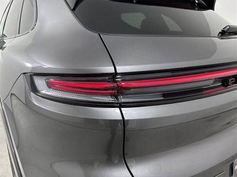 New 2026 Porsche Cayenne GTS image 18