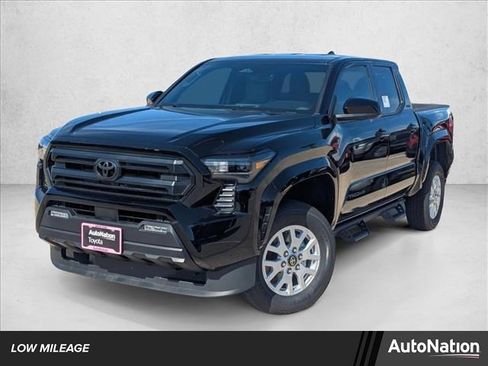 Used 2025 Toyota Tacoma SR5 AWD/4WD image 1
