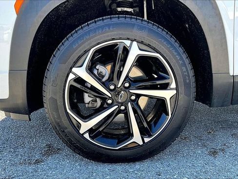 Used 2021 Chevrolet TrailBlazer RS w/ Sun and Liftgate Package AWD/4WD image 7