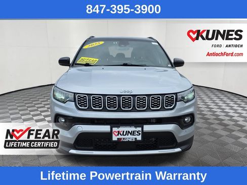 Used 2025 Jeep Compass Limited AWD/4WD image 2