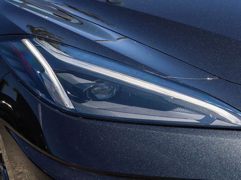 Used 2023 Chevrolet Corvette Stingray Premium Conv w/ Z51 Performance Package RWD image 4