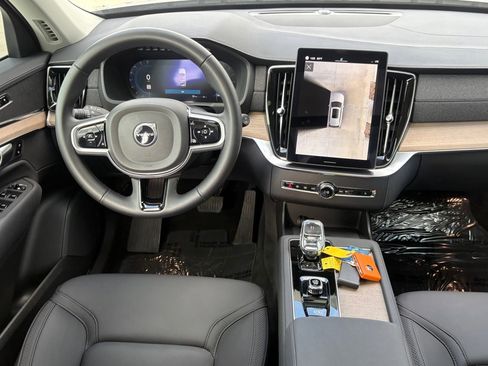 Certified 2025 Volvo XC90 B6 Plus image 14
