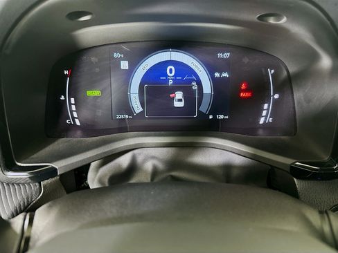 Used 2025 Toyota Camry SE w/ Multimedia Upgrade Package FWD image 19