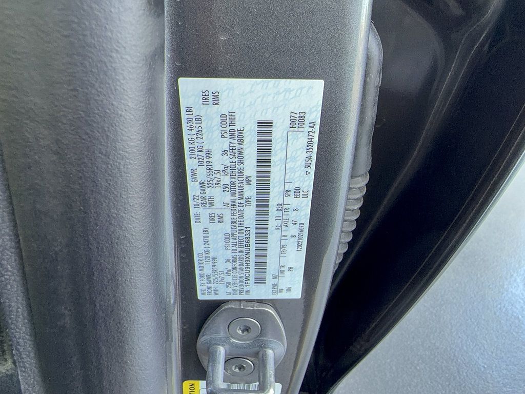 Certified 2022 Ford Escape SEL w/ SEL Stealth AWD Package image 35