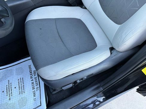 Used 2021 Toyota RAV4 XLE image 15