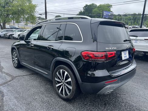 Used 2022 Mercedes-Benz GLB 250 4MATIC image 3