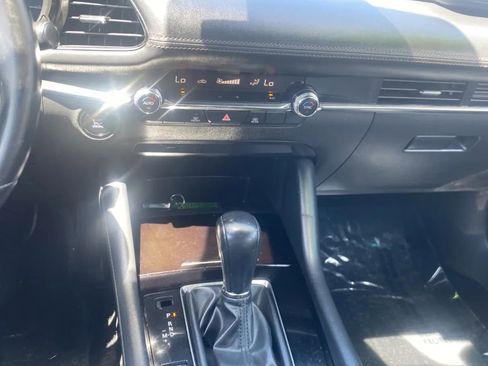 Used 2019 MAZDA MAZDA3 Hatchback FWD image 15