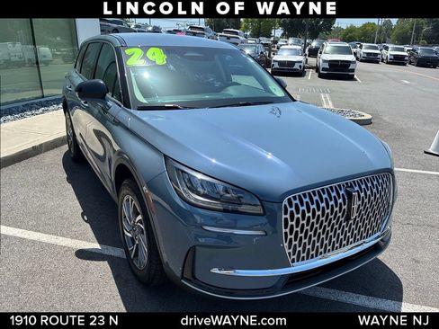 Certified 2024 Lincoln Corsair AWD image 10