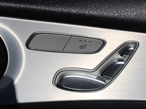 Used 2020 Mercedes-Benz GLC 300 GLC 300 image 20