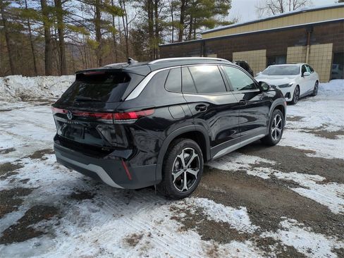 New 2026 Volkswagen Tiguan SE image 3