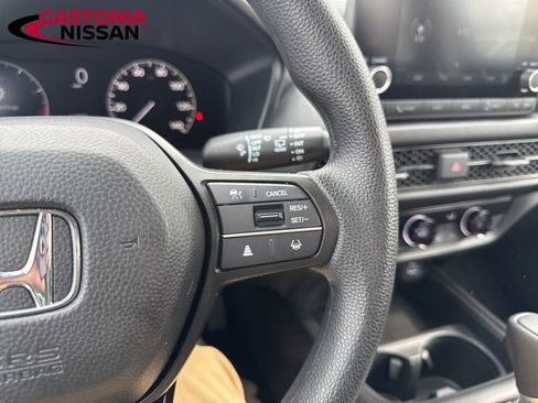 Used 2025 Honda HR-V LX image 32