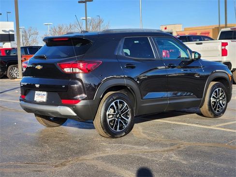 Used 2024 Chevrolet TrailBlazer LT w/ Convenience Package image 4