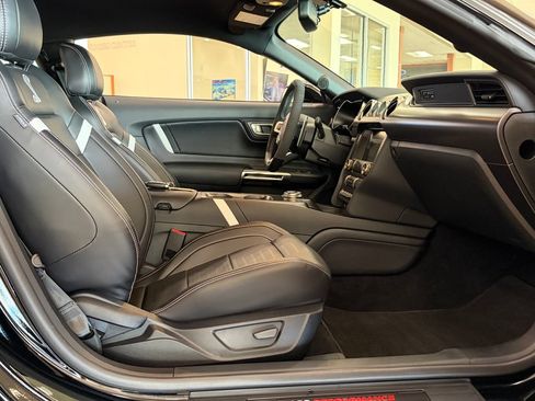 Used 2020 Ford Mustang Shelby GT500 w/ Technology Package RWD image 25