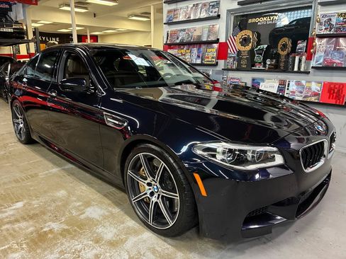 Used 2016 BMW M5 RWD image 4