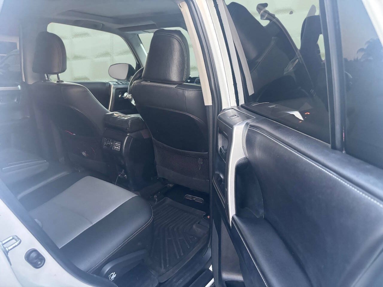 Used 2021 Toyota 4Runner SR5 Premium w/ Moonroof Package AWD/4WD image 17