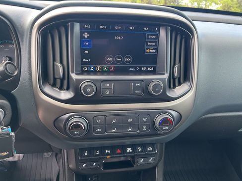 Used 2022 Chevrolet Colorado Z71 w/ Z71 Midnight Edition image 14