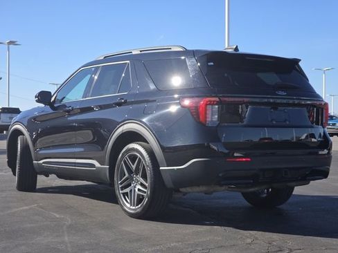 Used 2025 Ford Explorer ST-Line w/ ST-Line Street Pack image 22