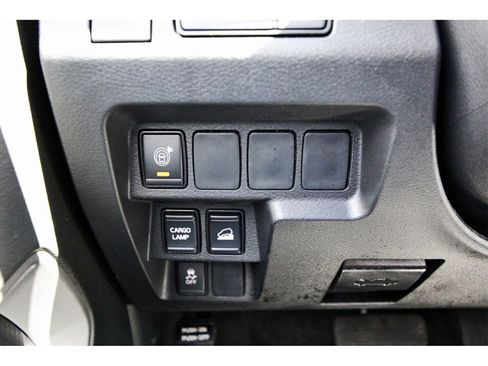 Certified 2024 Nissan Frontier SV w/ Technology Package image 17