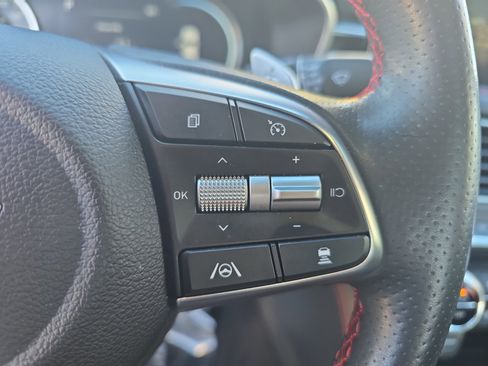 Used 2023 Genesis G70 3.3T w/ Sport Prestige Package image 19