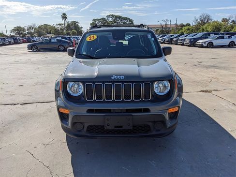Used 2021 Jeep Renegade Sport image 4