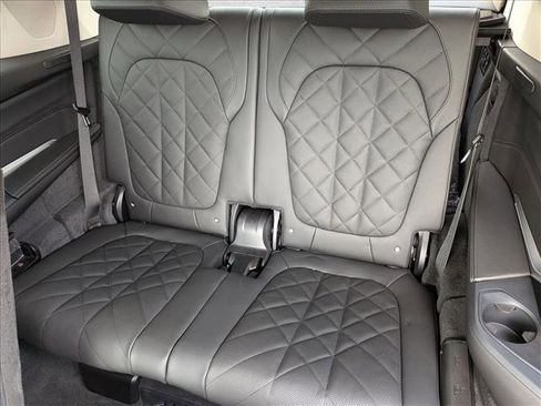 Used 2026 BMW X7 xDrive40i image 16