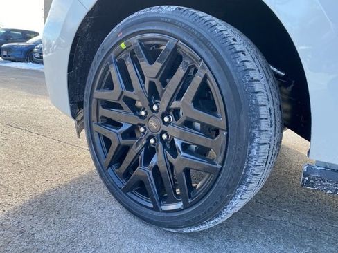 New 2026 Ford Expedition Platinum image 4