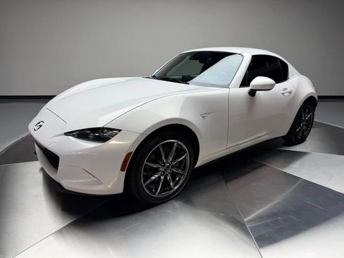 Used 2017 MAZDA MX-5 Miata RF Grand Touring RWD image 37