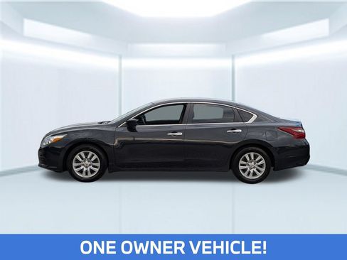 Used 2018 Nissan Altima 2.5 S w/ S Convenience Package FWD image 2