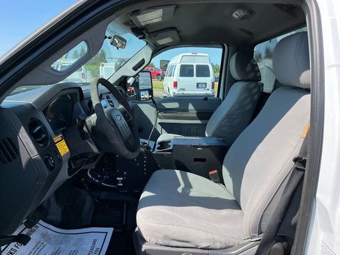 Used 2016 Ford F550 4x4 Regular Cab Super Duty image 10