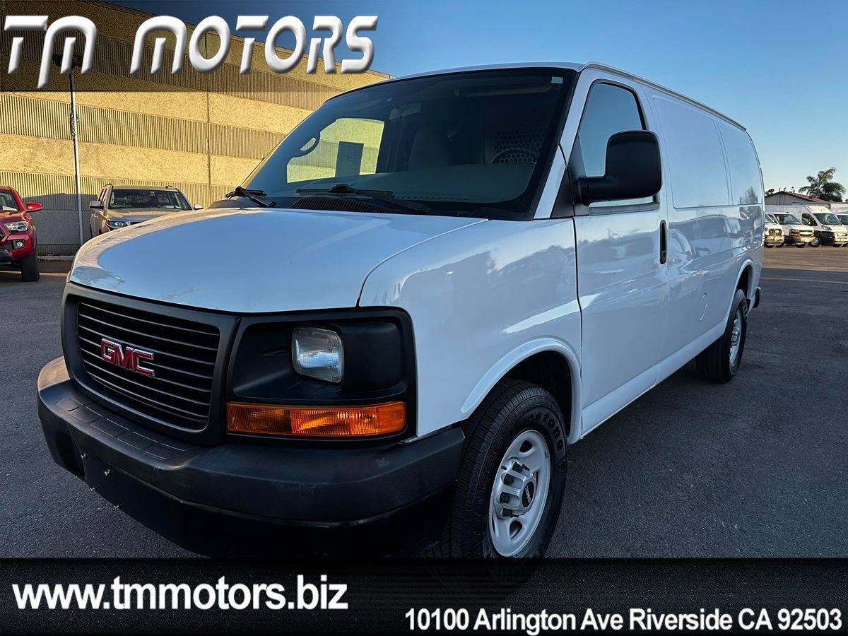 Used 2011 GMC Savana 3500 RWD image 1