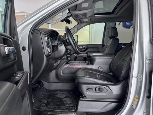 Certified 2023 GMC Sierra 3500 Denali w/ Denali Ultimate Package AWD/4WD image 9