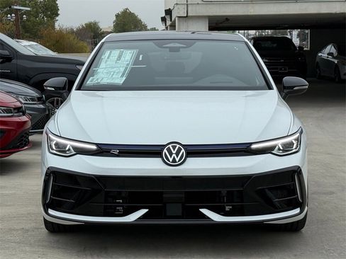 New 2026 Volkswagen Golf image 3