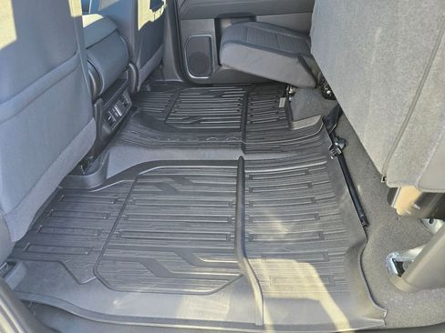 New 2026 GMC Sierra 1500 SLE image 10