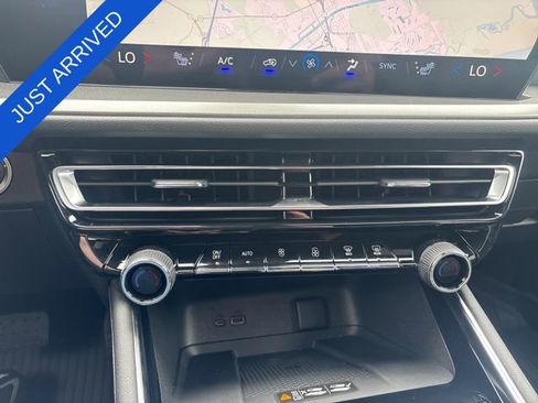 New 2026 Chevrolet Traverse LT FWD image 19