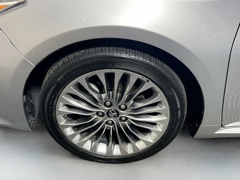 Used 2016 Toyota Avalon Limited w/ Toyota Safety Sense Package FWD image 13