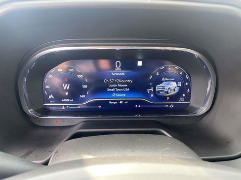 Used 2022 Chevrolet Tahoe LT w/ Luxury Package image 23