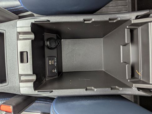 Used 2019 Subaru Crosstrek Hybrid w/ Moonroof Package w/Navigation AWD/4WD image 36