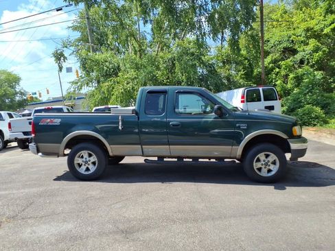 Used 2002 Ford F150 Lariat AWD/4WD image 2