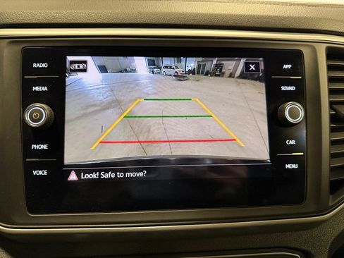 Used 2021 Volkswagen Atlas SE image 38