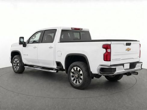 Used 2022 Chevrolet Silverado 2500 LT w/ Convenience Package AWD/4WD image 8