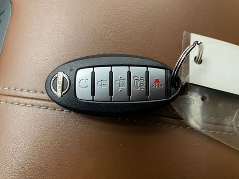 Used 2022 Nissan Pathfinder Platinum w/ Cargo Package image 23