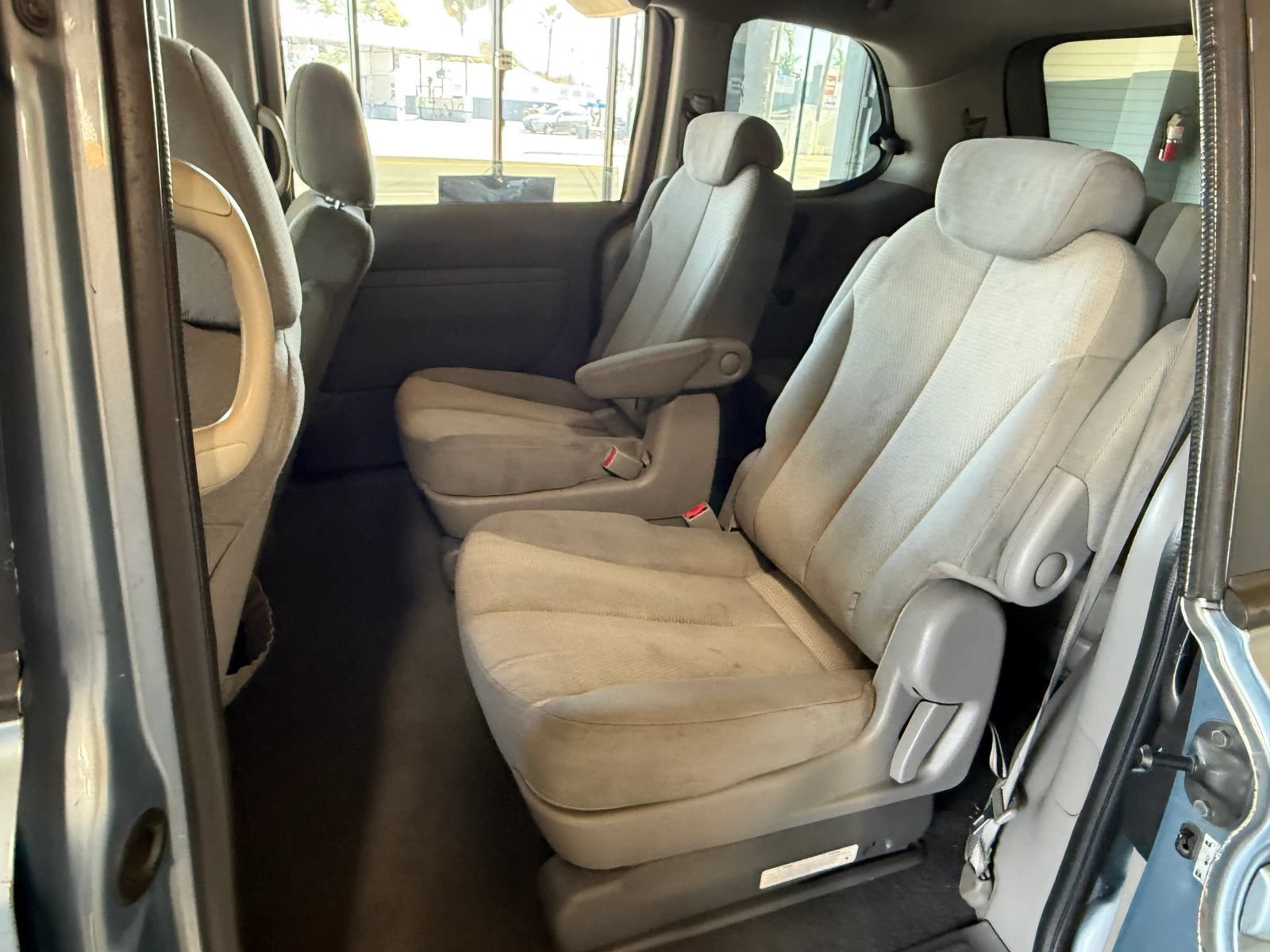 Used 2010 Kia Sedona FWD image 9