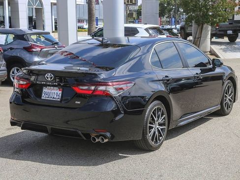 Used 2023 Toyota Camry SE FWD image 8