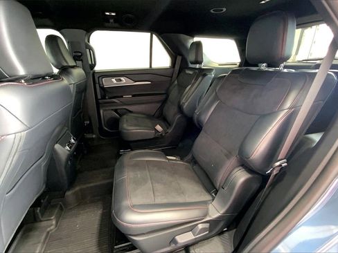 Used 2025 Ford Explorer ST image 24