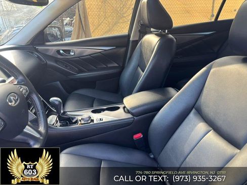 Used 2017 INFINITI Q50 Signature Edition w/ All Weather Package (L93) image 15