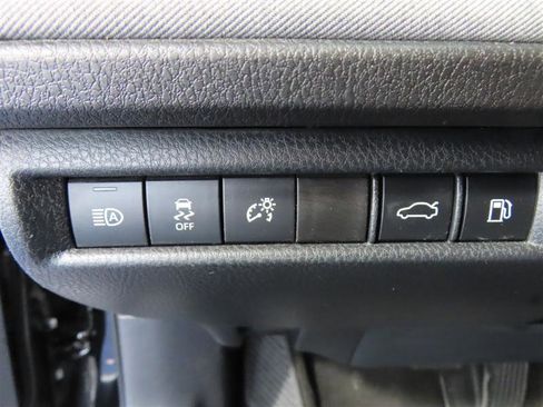 Used 2025 Toyota Camry LE w/ Convenience Package FWD image 14