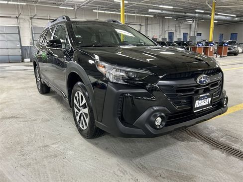 Certified 2025 Subaru Outback Premium image 2