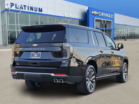 New 2026 Chevrolet Suburban High Country AWD/4WD image 5