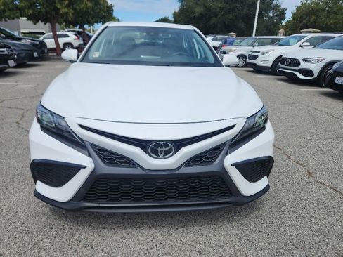 Used 2024 Toyota Camry SE FWD image 8